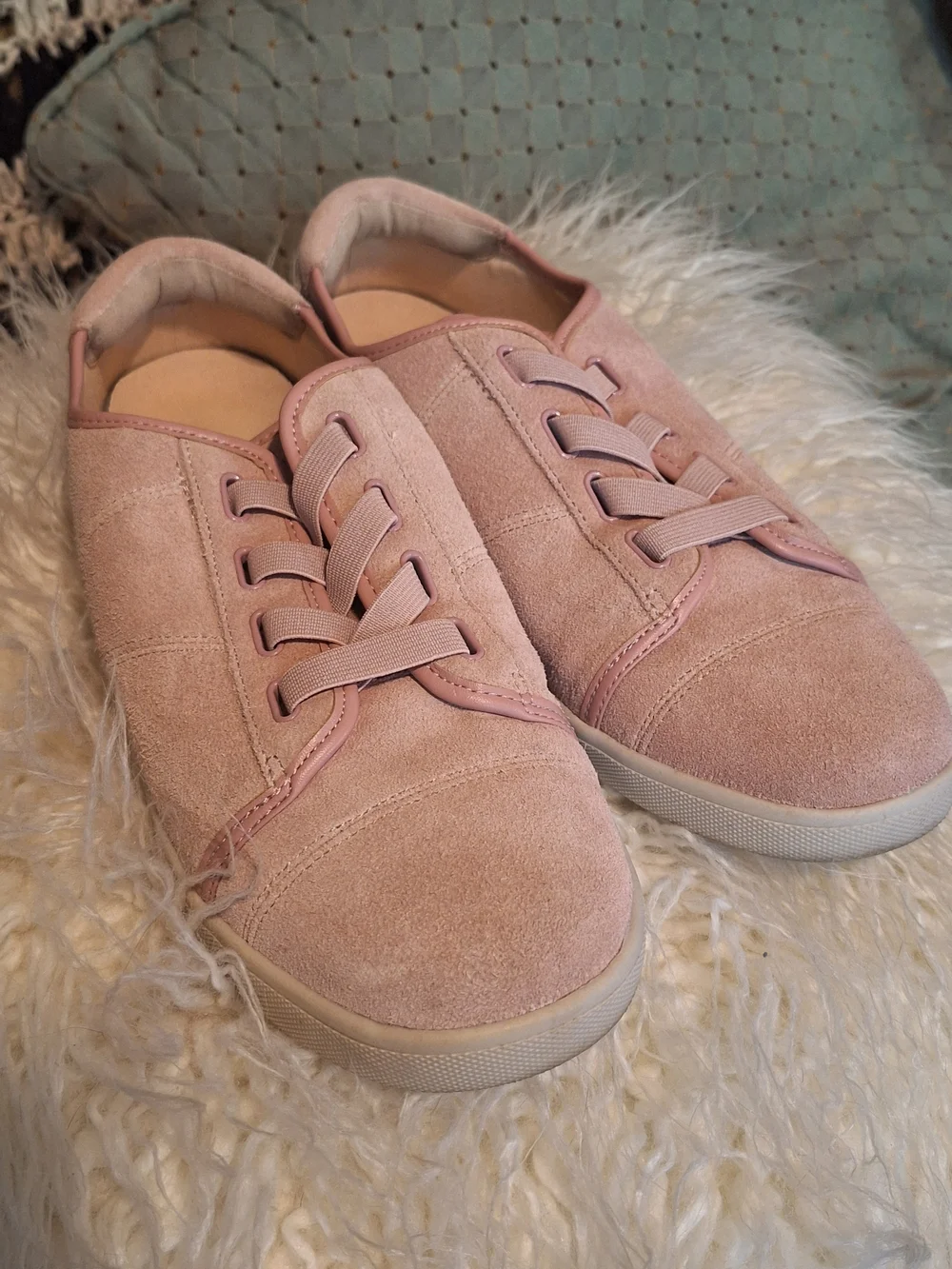 9.5 Wide Vionic Women's Suede Sneakers Soft Pink